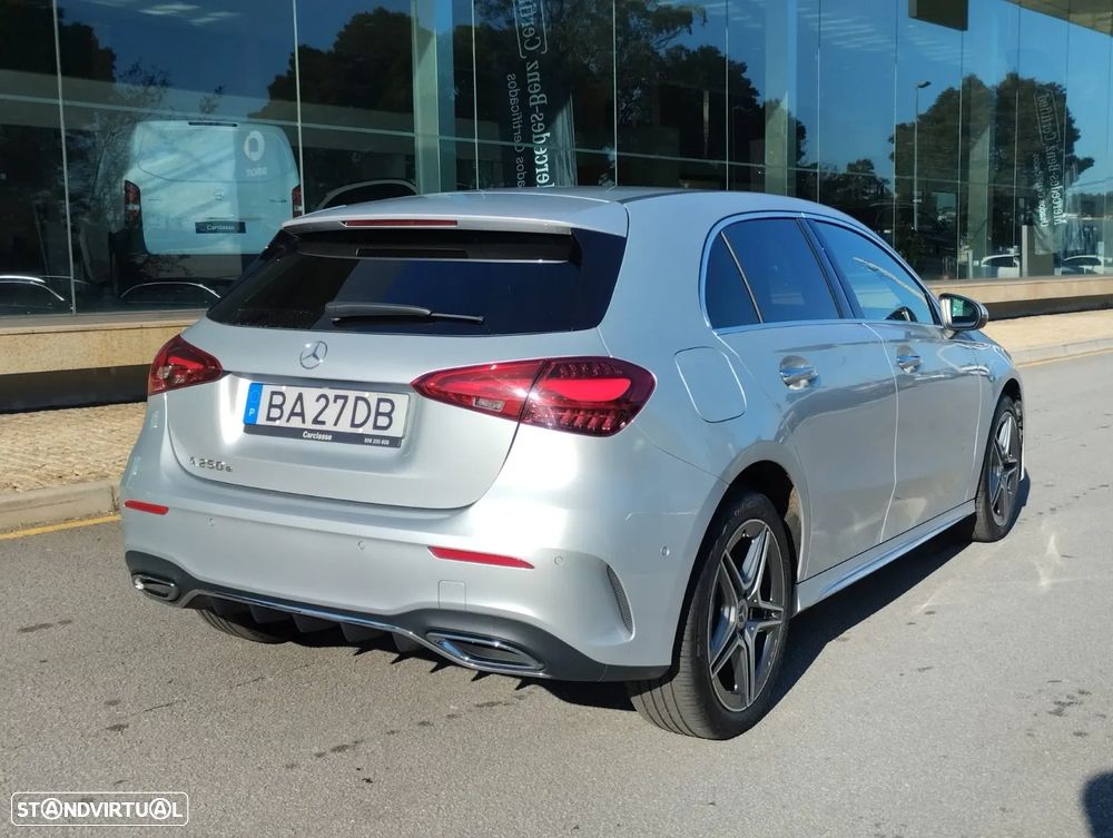 Mercedes-Benz A 250 e AMG Line - 11