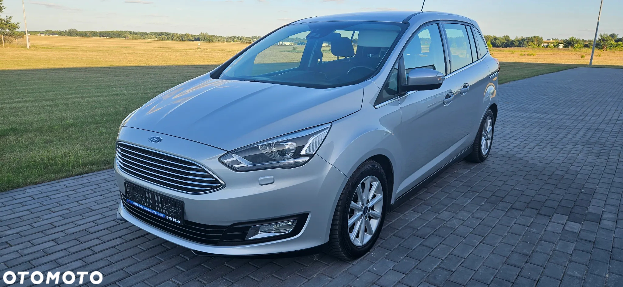 Ford Grand C-MAX 1.5 EcoBoost Start-Stopp-System Titanium - 2