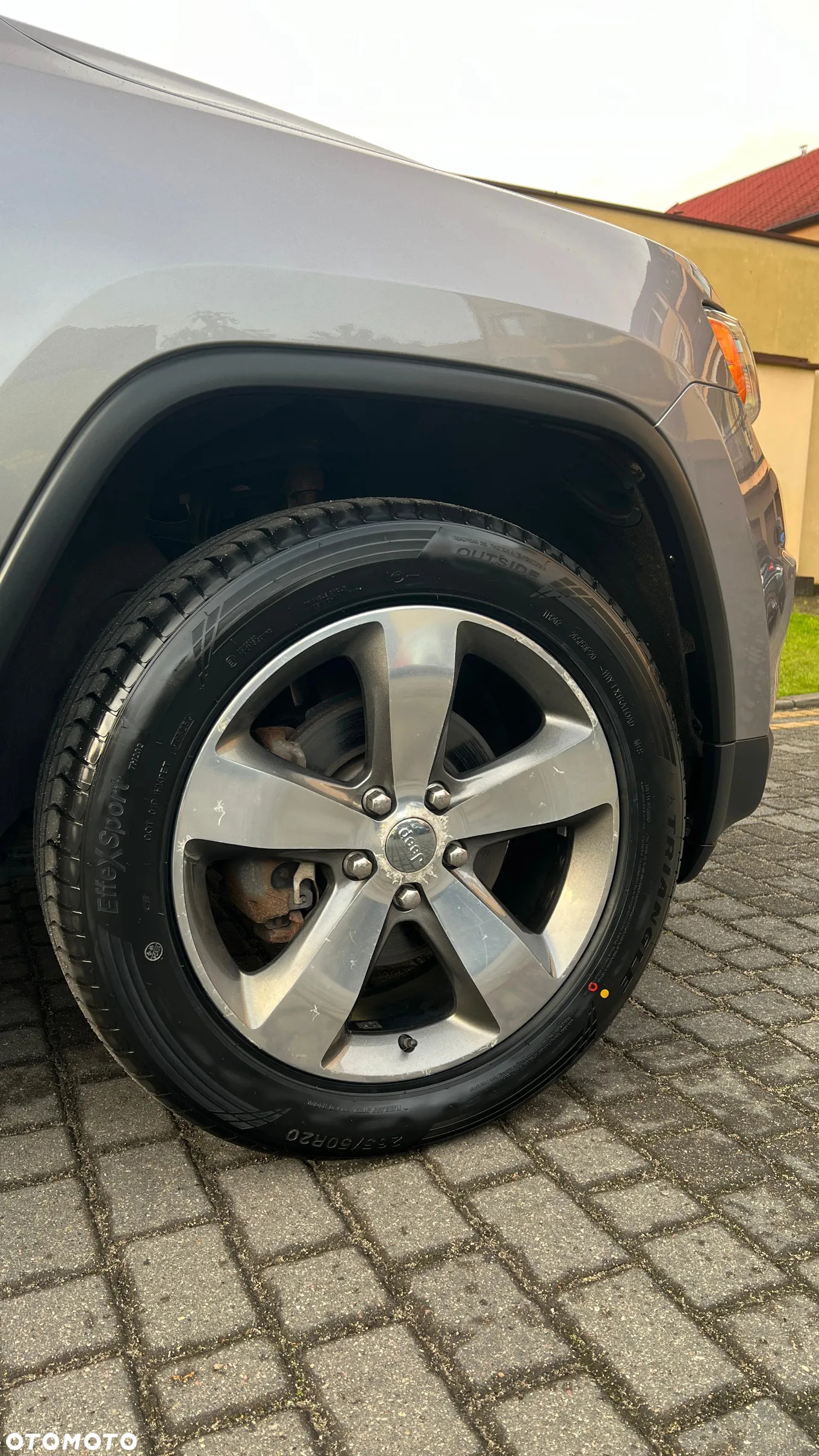 Jeep Grand Cherokee - 10