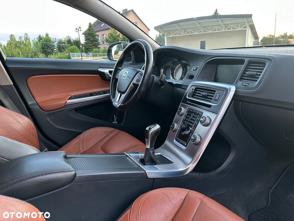 Volvo S60 D3 Drive-E R-Design Momentum - 25