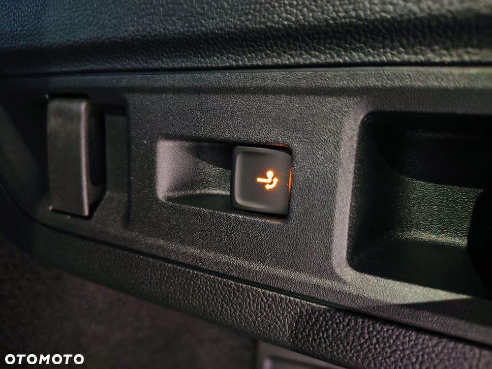 Volkswagen Passat - 12