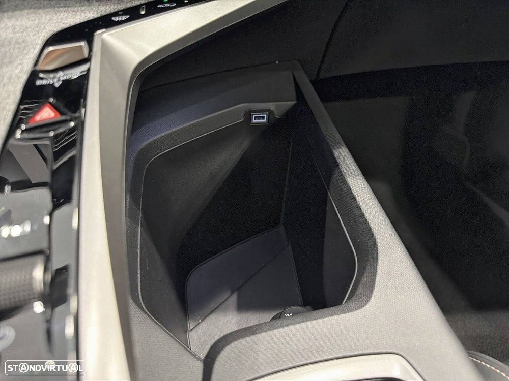 Peugeot 5008 1.2 Hybrid Allure e-DCS6 - 20