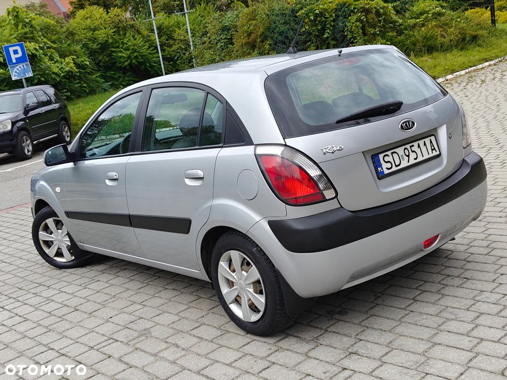 Kia Rio 1.4 Optimum + - 16