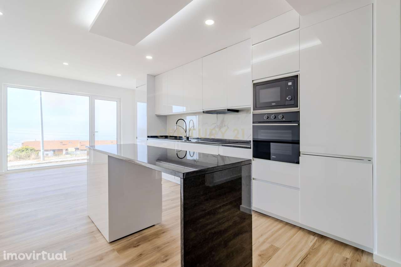 Apartamento T2 Praia da Nazaré - Grande imagem: 2/19