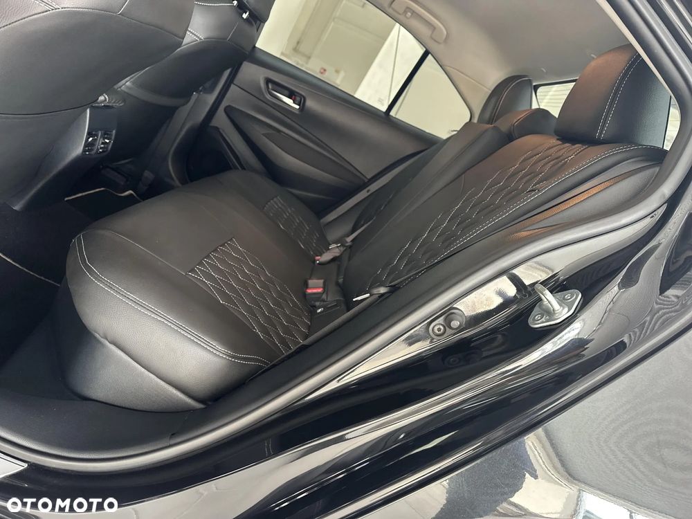 Toyota Corolla 1.8 Hybrid Comfort - 24
