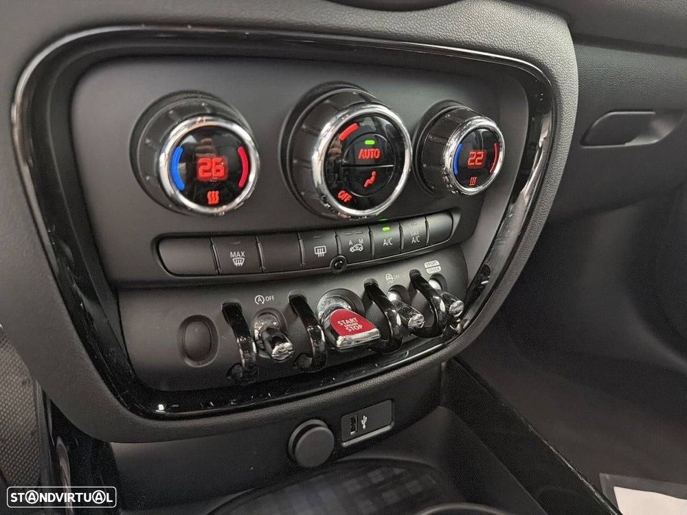 MINI Clubman One D - 18