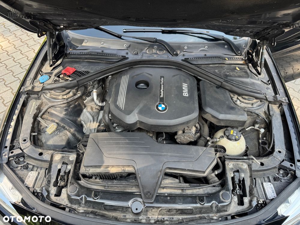 BMW Seria 3 318i - 31