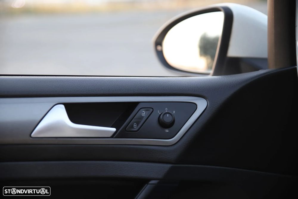 VW Golf Variant 1.6 TDi BlueMotion Confortline - 11