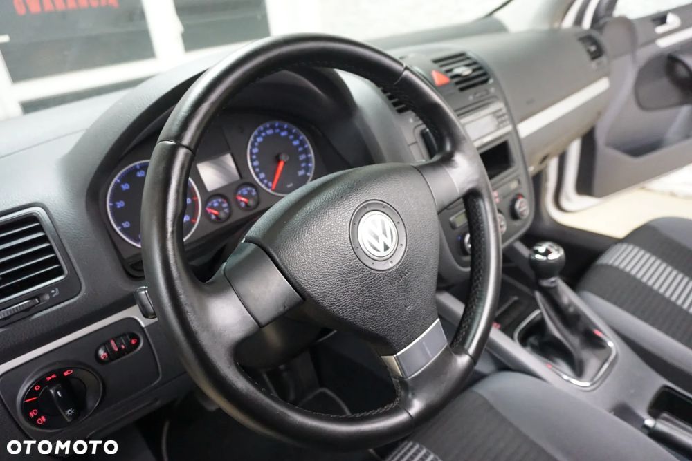 Volkswagen Golf 1.6 United - 28