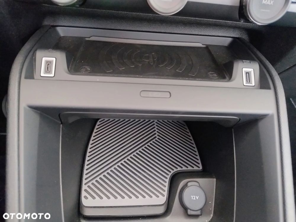 Citroën C4X 1.2 mHEV Max eDCT6 - 21