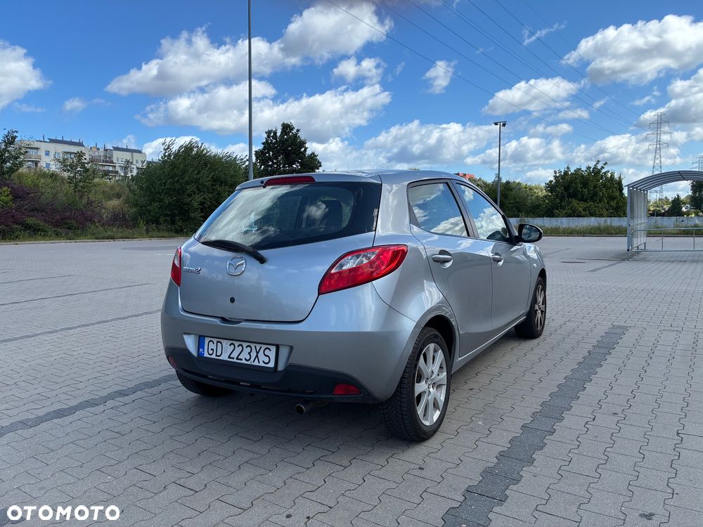 Mazda 2 - 3