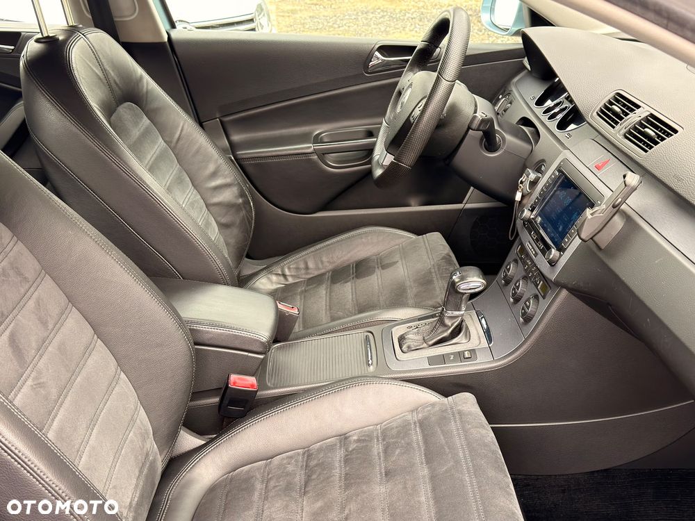 Volkswagen Passat 2.0 TDI DPF DSG Highline - 9