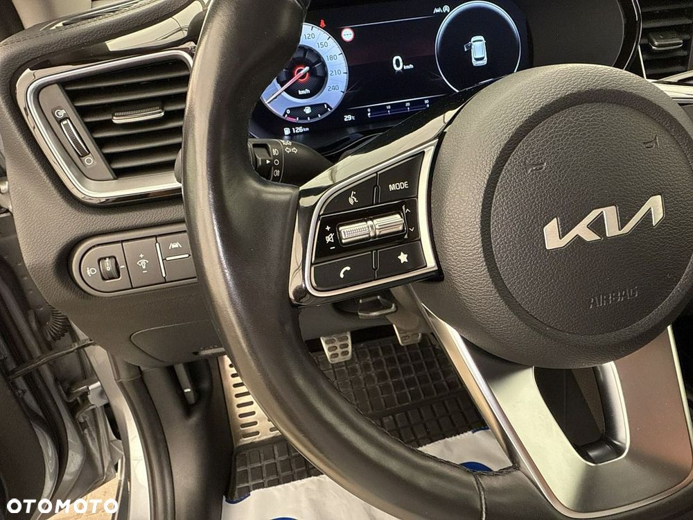 Kia Ceed - 25