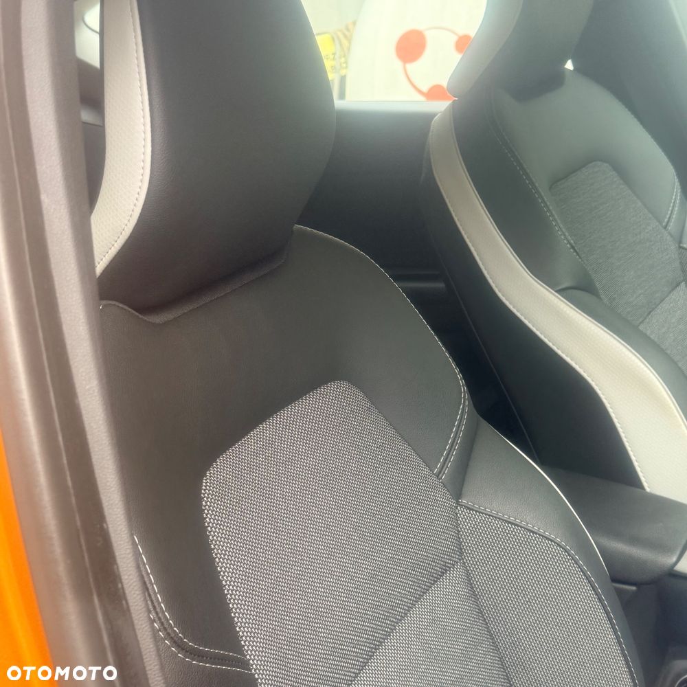 Renault Captur 1.3 TCe mHEV Intens EDC - 5