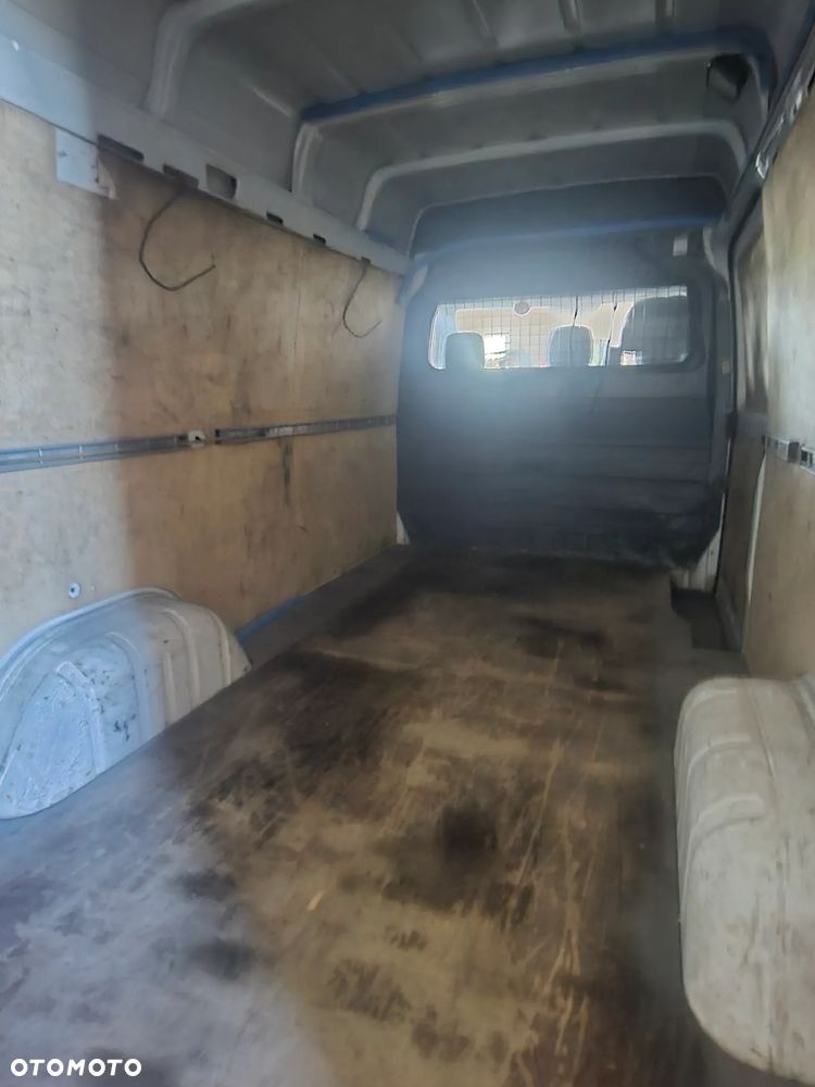 Mercedes-Benz Sprinter - 10