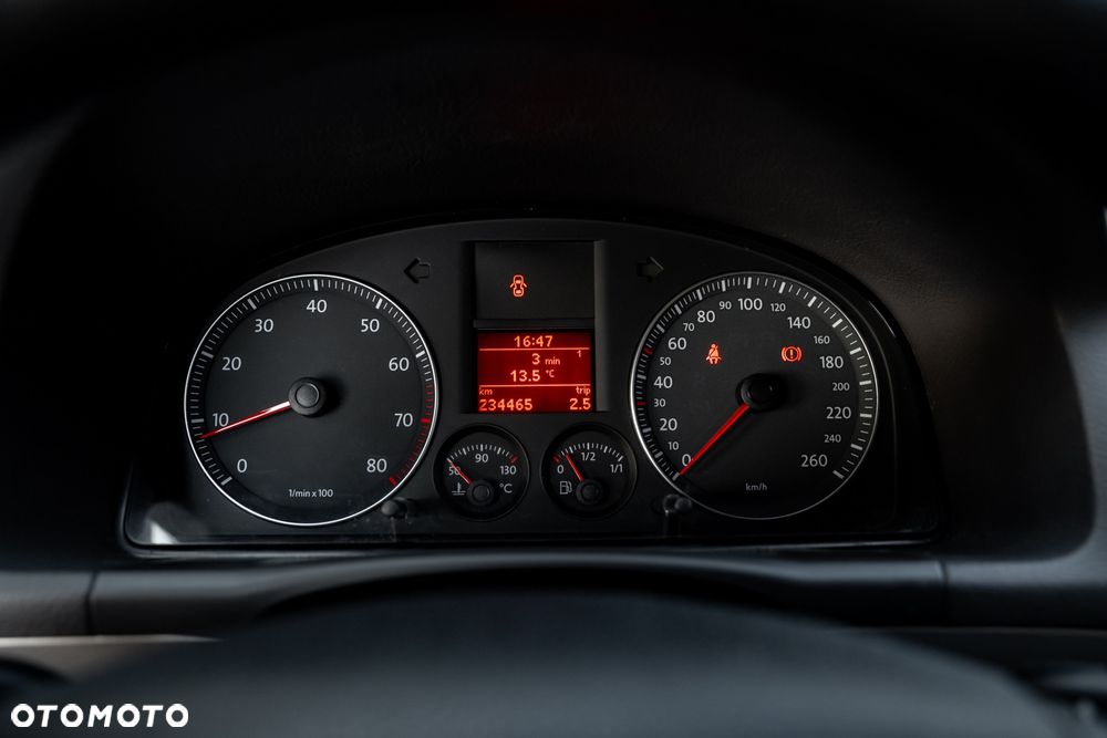 Volkswagen Touran 1.6 - 31