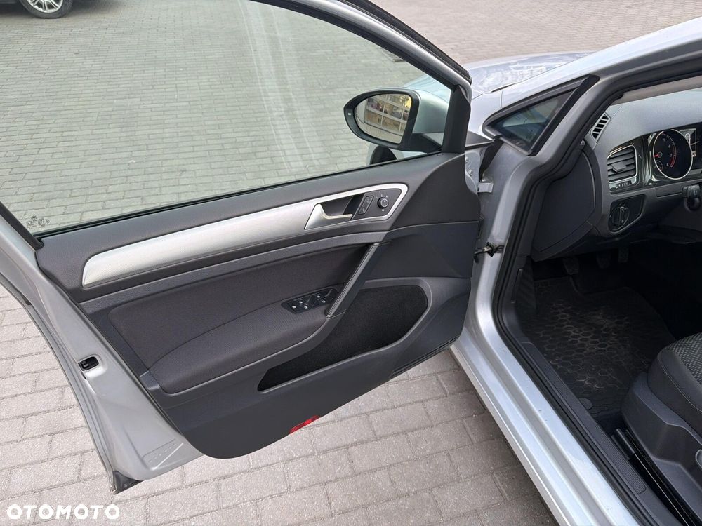 Volkswagen Golf 1.0 TSI BMT Trendline - 10