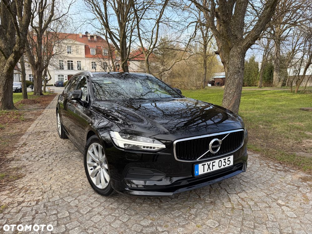 Volvo V90 D4 SCR Momentum Pro - 1