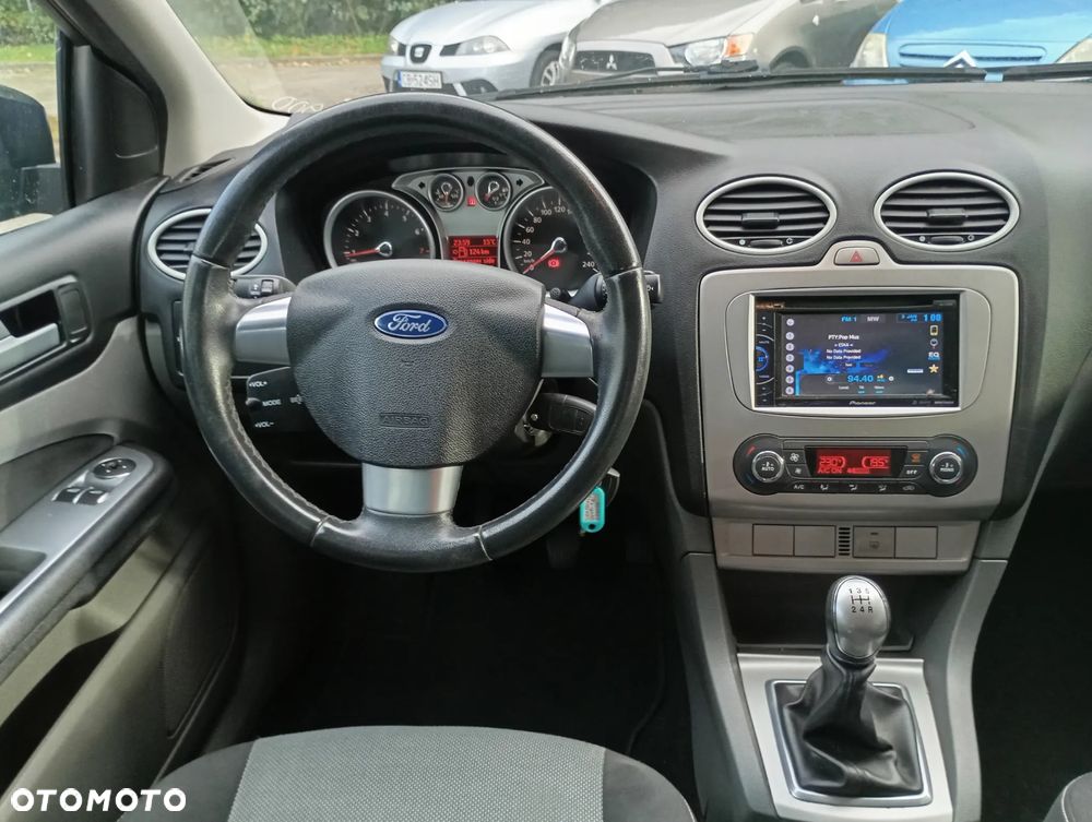 Ford Focus Turnier 1.6 16V Ambiente - 29