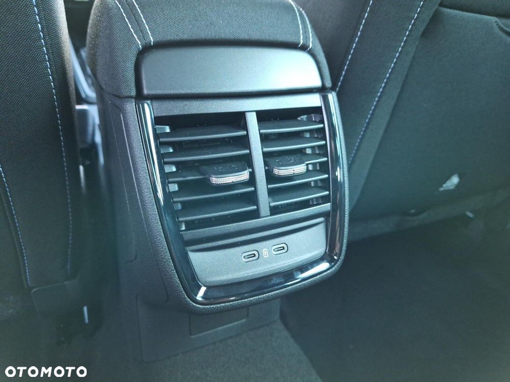 Skoda Kamiq 1.5 TSI Monte Carlo DSG - 33
