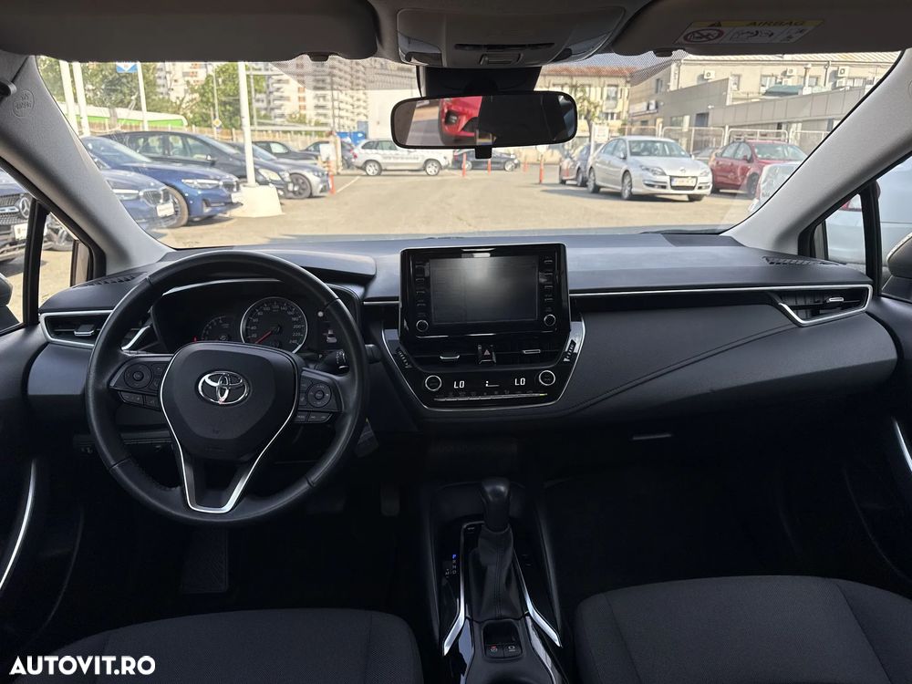 Toyota Corolla - 10