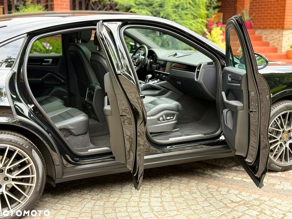 Porsche Cayenne Platinum Edition - 35