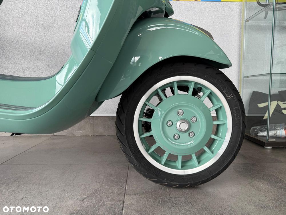 Vespa Primavera - 9