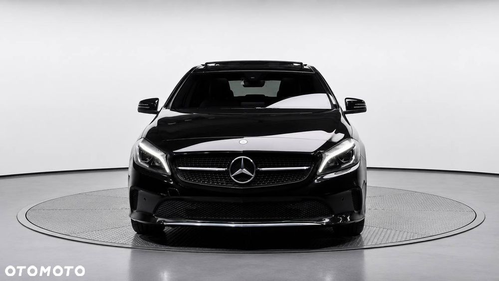Mercedes-Benz Klasa A 200 7G-DCT Peak Edition - 4