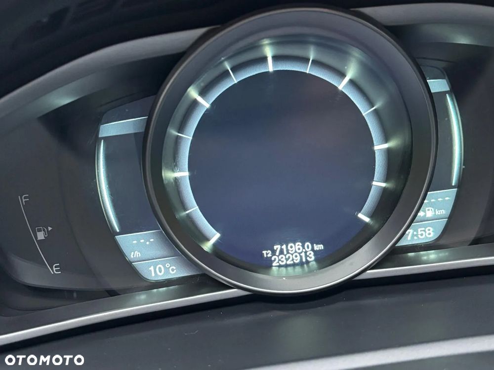 Volvo V40 D2 Momentum - 10