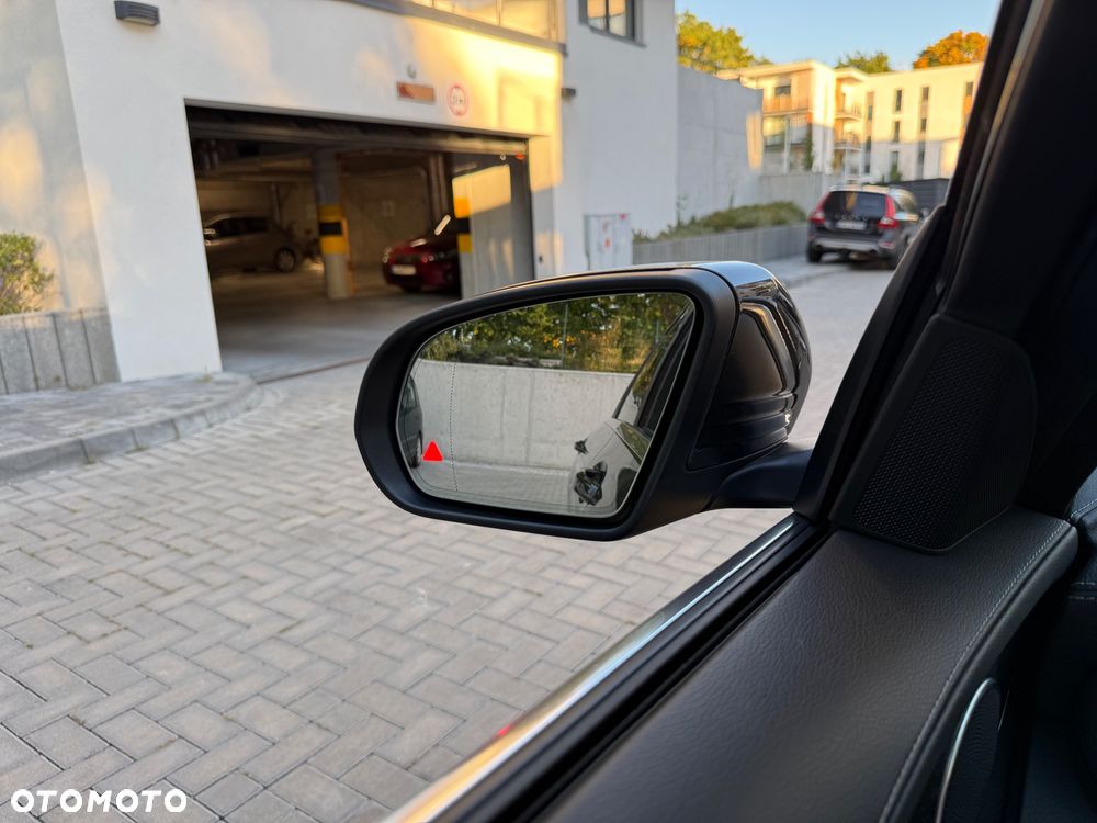 Mercedes-Benz Klasa C 300 d 4MATIC 9G-TRONIC - 28