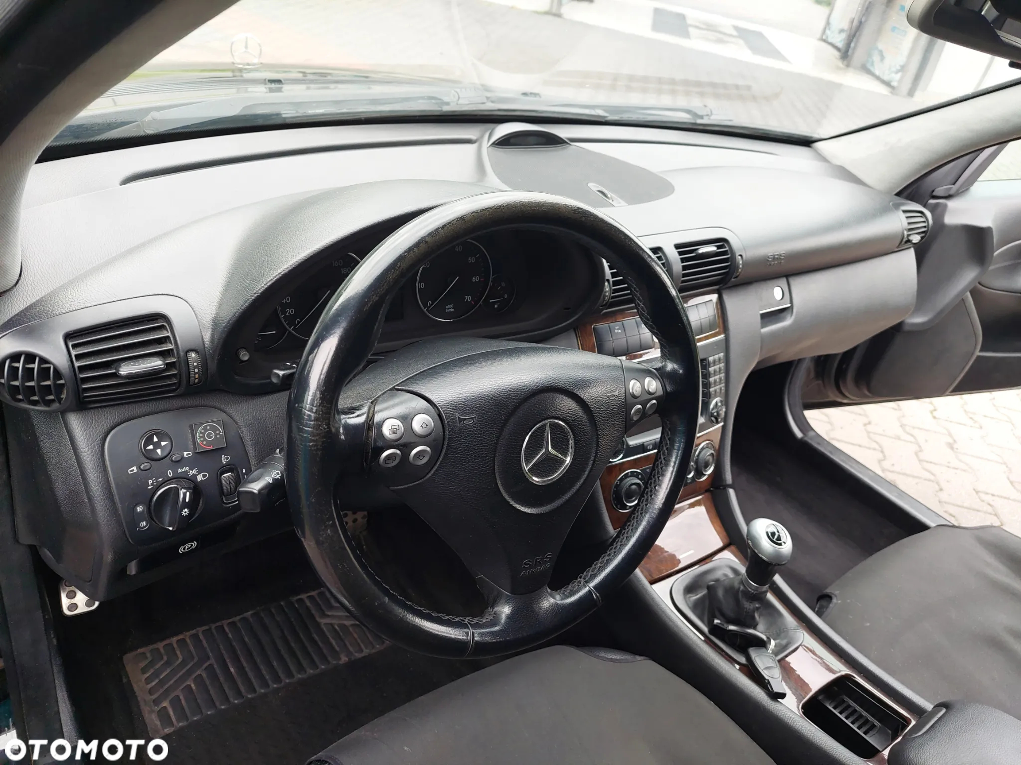 Mercedes-Benz Klasa C 180 T Kompressor Elegance - 16