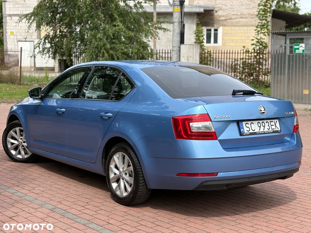 Skoda Octavia 1.6 TDI Ambition DSG - 2