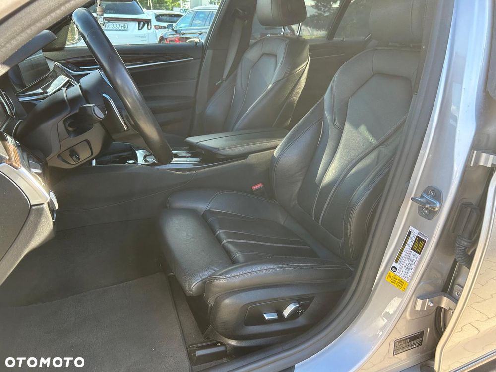 BMW Seria 5 530i xDrive M Sport sport - 17