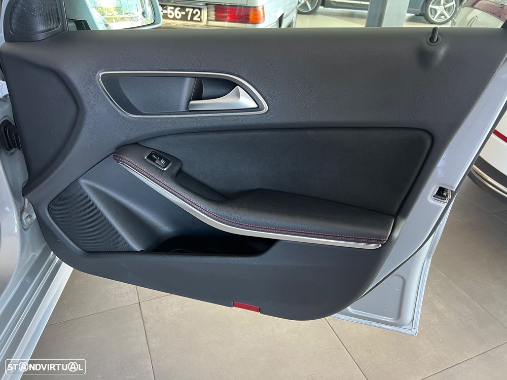 Mercedes-Benz A 180 CDI BE AMG Line - 21