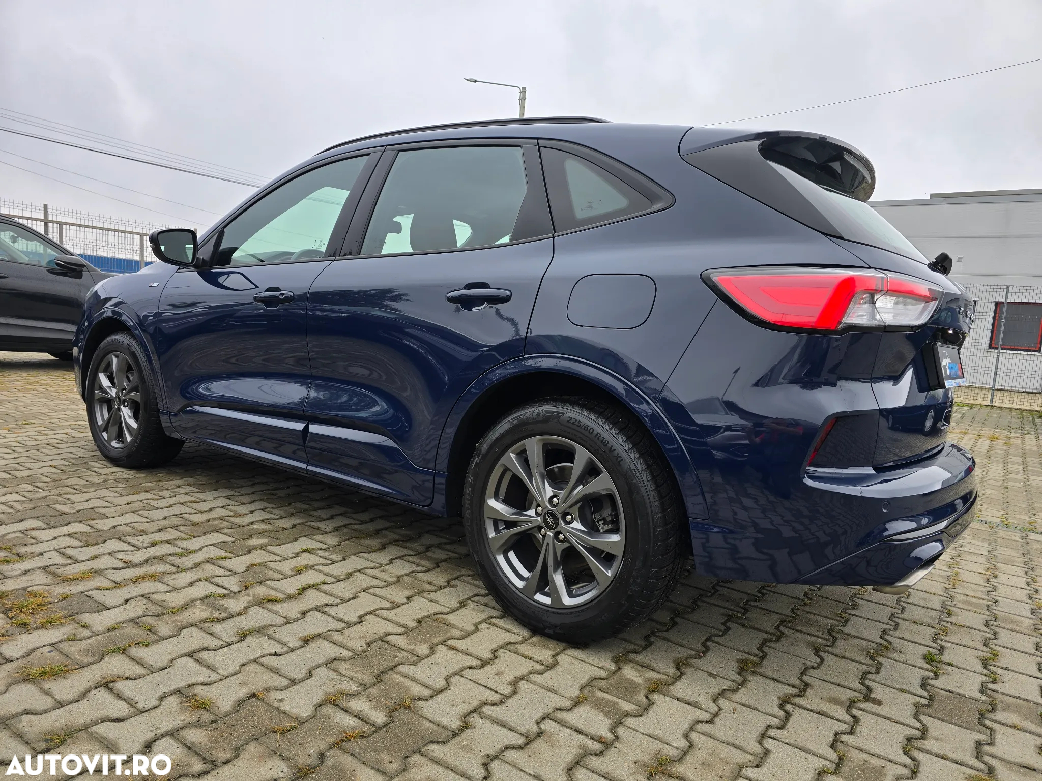 Ford Kuga 1.5 EcoBlue Aut. ST-LINE - 3