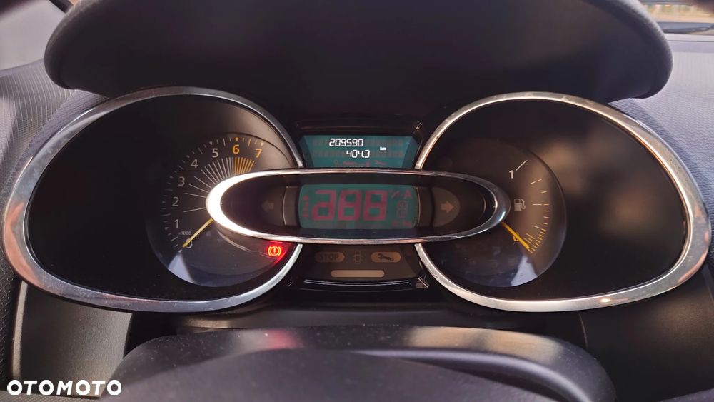 Renault Clio 1.2 16V Limited EU6 - 11