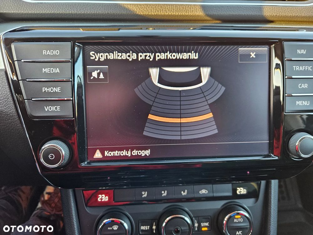 Skoda Superb 2.0 TDI Ambition - 11