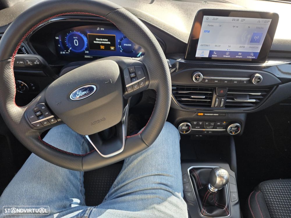 Ford Focus 1.0 EcoBoost MHEV ST-Line - 8