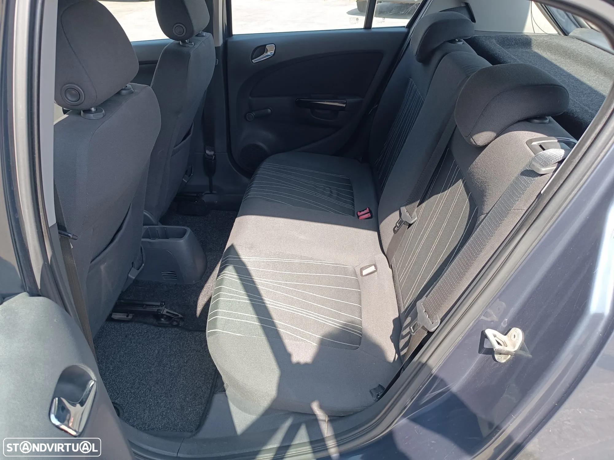 Opel Corsa 1.2 Enjoy Easytronic - 11
