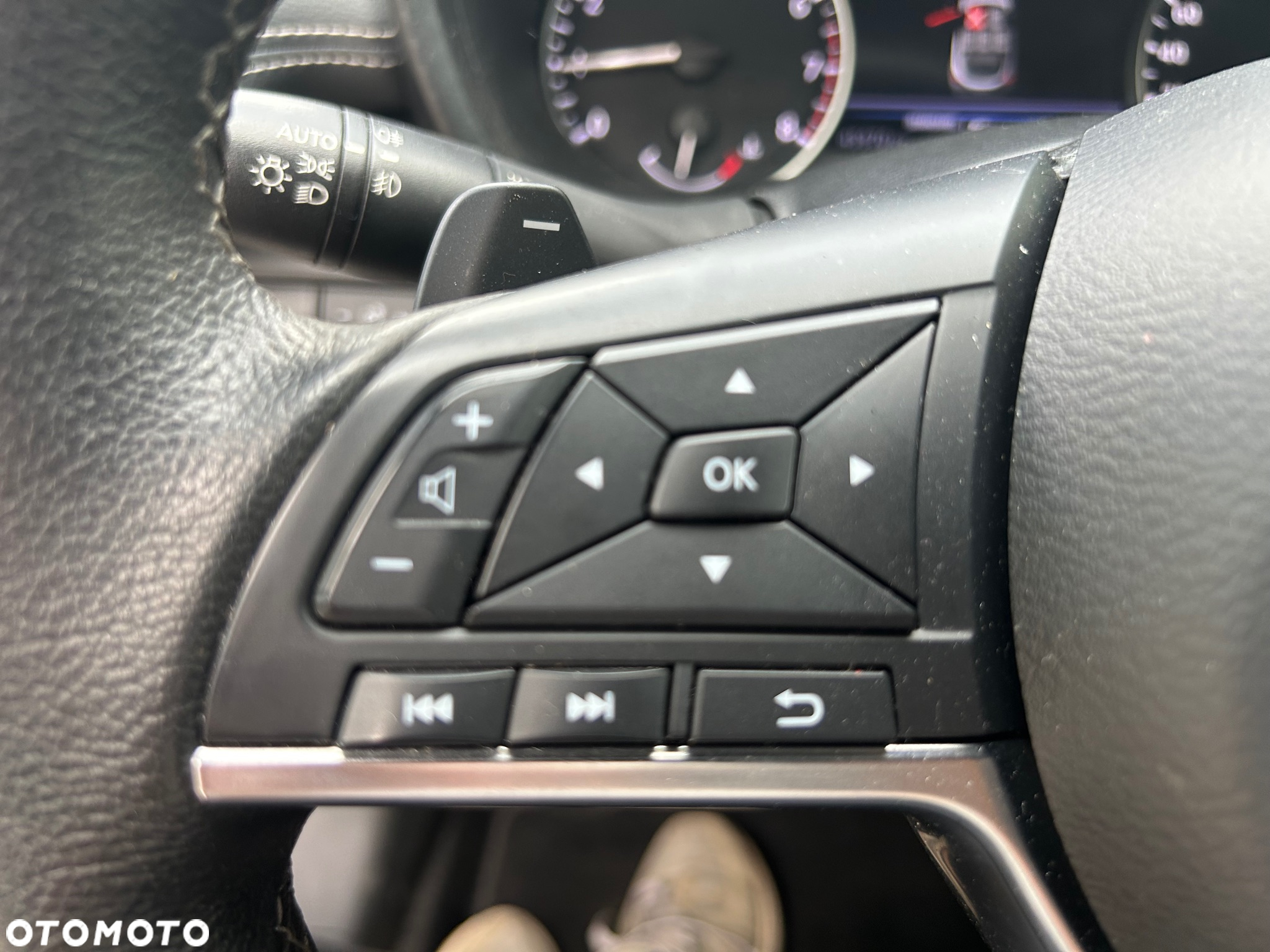 Nissan Juke 1.0 DIG-T N-Connecta DCT - 25