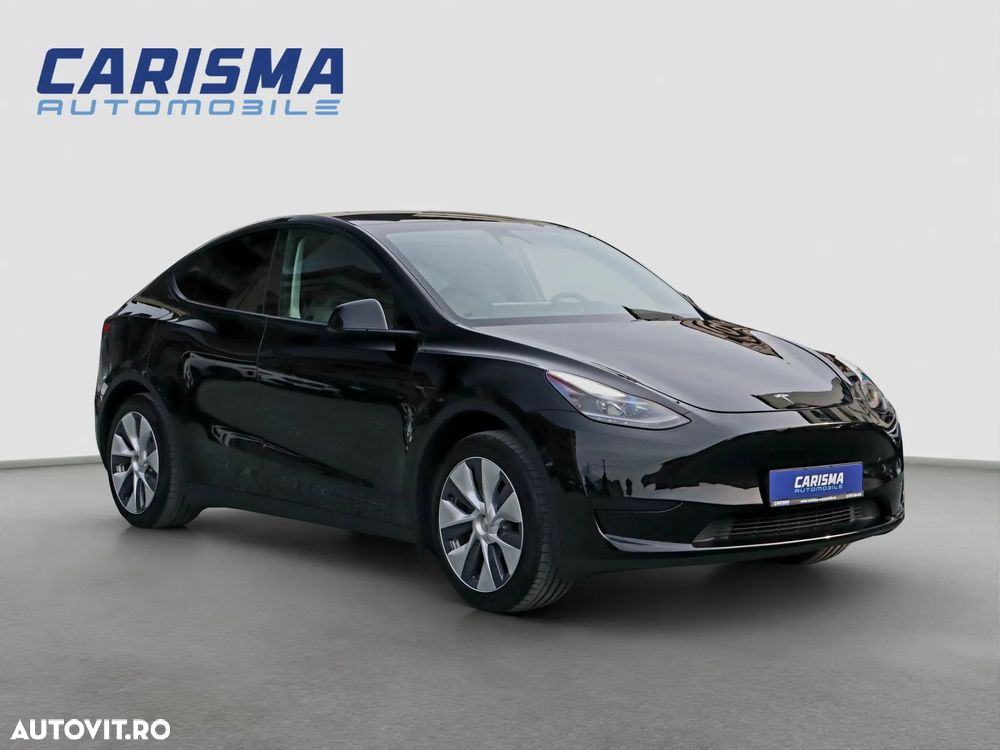 Tesla Model Y Long Range RWD Premium - 1