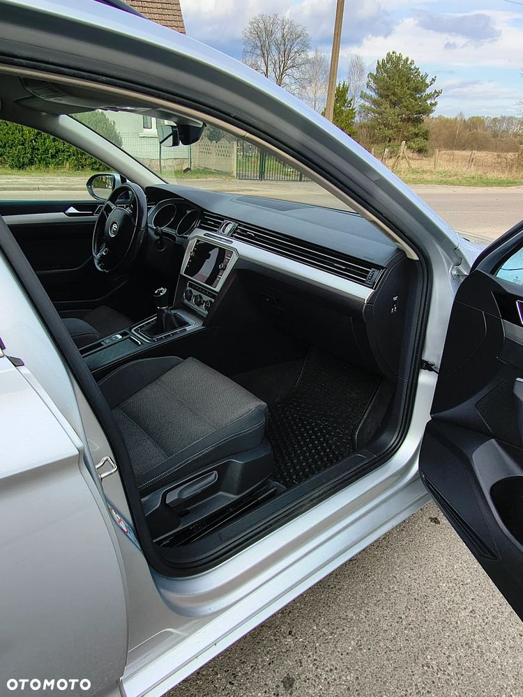 Volkswagen Passat 2.0 TDI BMT Comfortline - 9