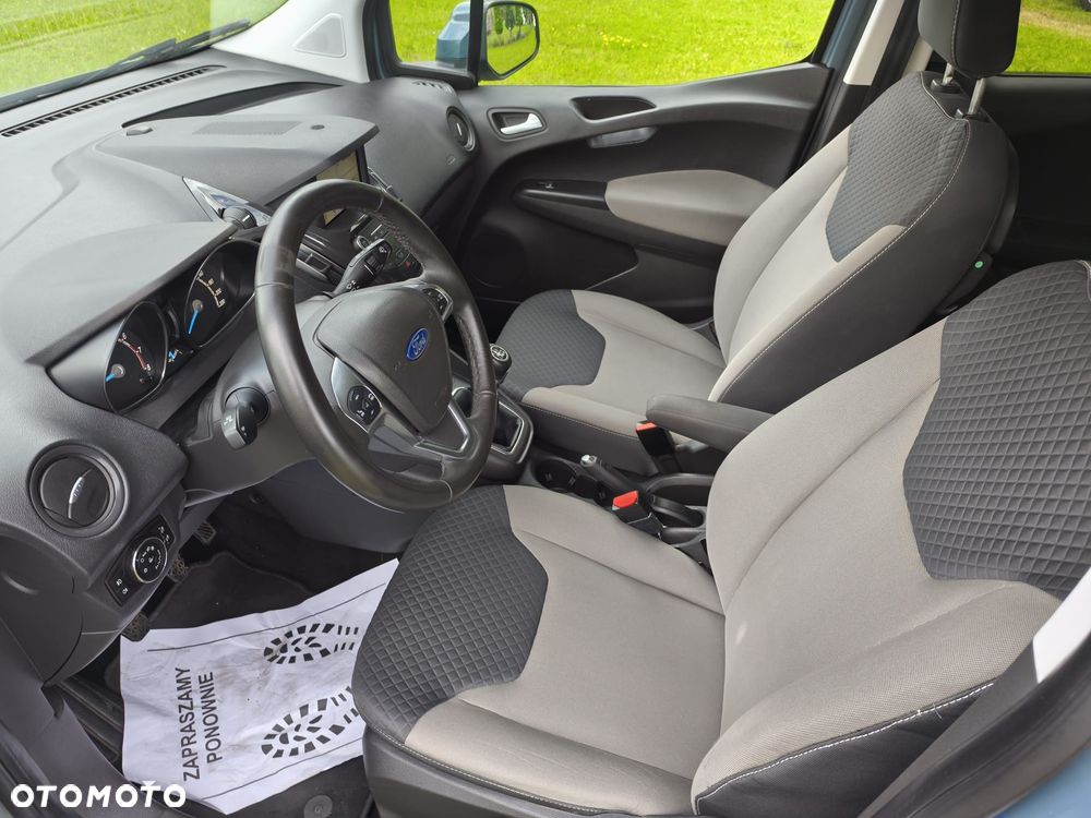 Ford Tourneo Courier 1.0 EcoBoost S&S Titanium - 16