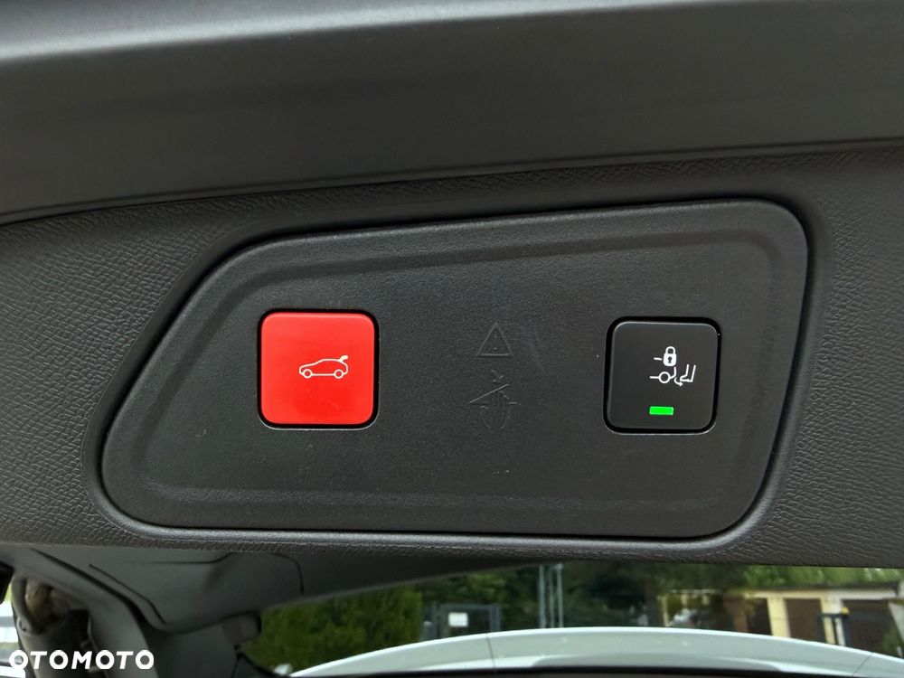 Peugeot 3008 BlueHDi 130 Stop & Start EAT8 Allure - 17