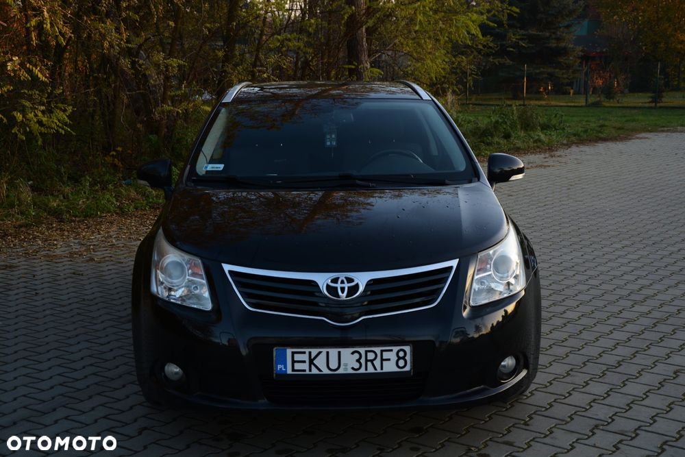 Toyota Avensis 1.8 Sol plus NAVI - 9