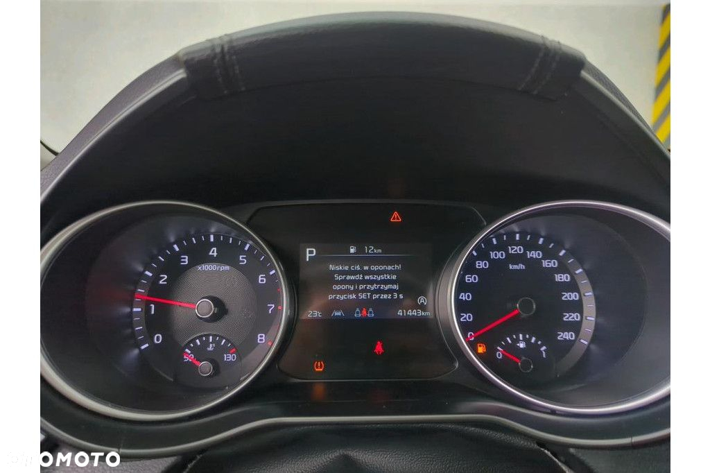 Kia Ceed - 6