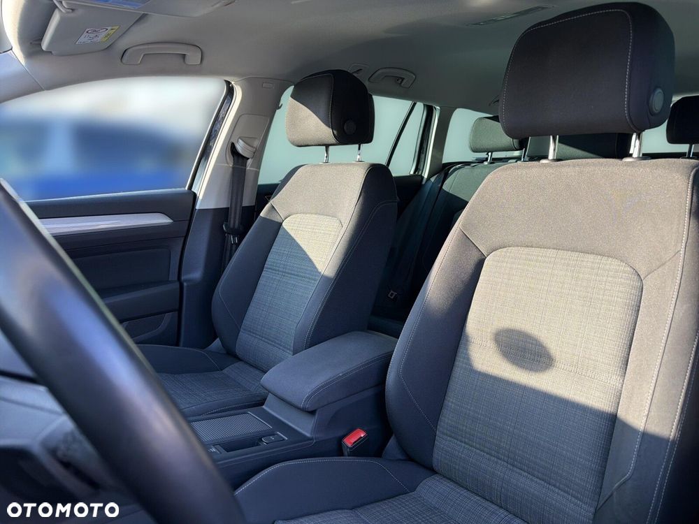 Volkswagen Passat - 13