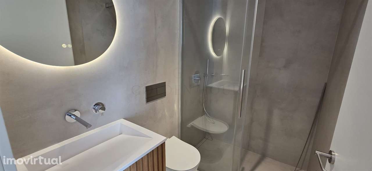 T1 Novo e Moderno – A 10m do Metro Faria Guimarães, Porto - Grande imagem: 2/17