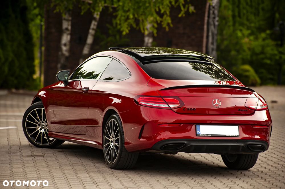 Mercedes-Benz Klasa C 300 d 4Matic 9G-TRONIC AMG Line - 21