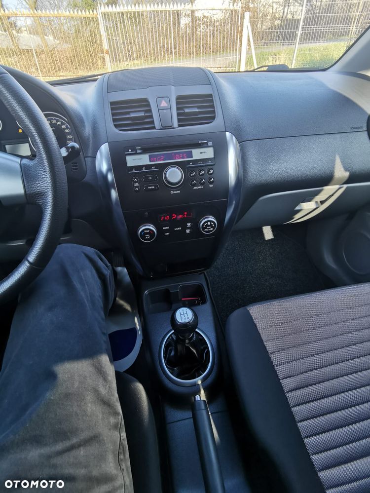 Suzuki SX4 1.6 VVT 4x4 Style - 14